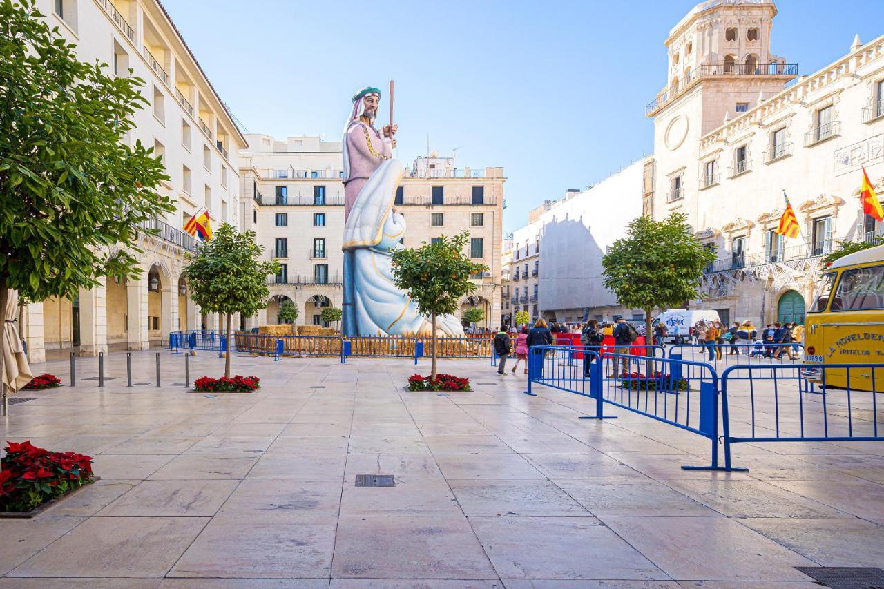 Pension Ayuntamiento Alicante Exterior foto